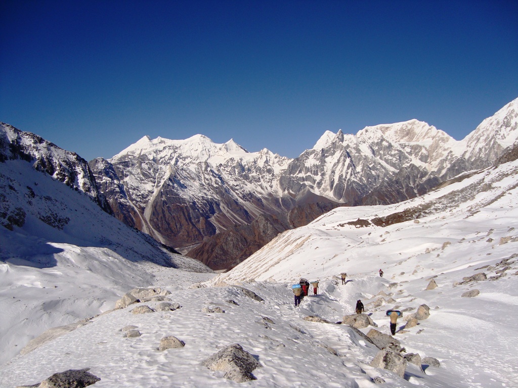 Trek to Manaslu